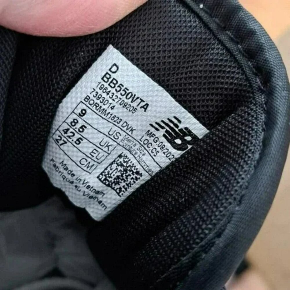 New Balance 550 - Color: Sea Salt/Team Royal - Size: Men 9 - Picture 9 of 9